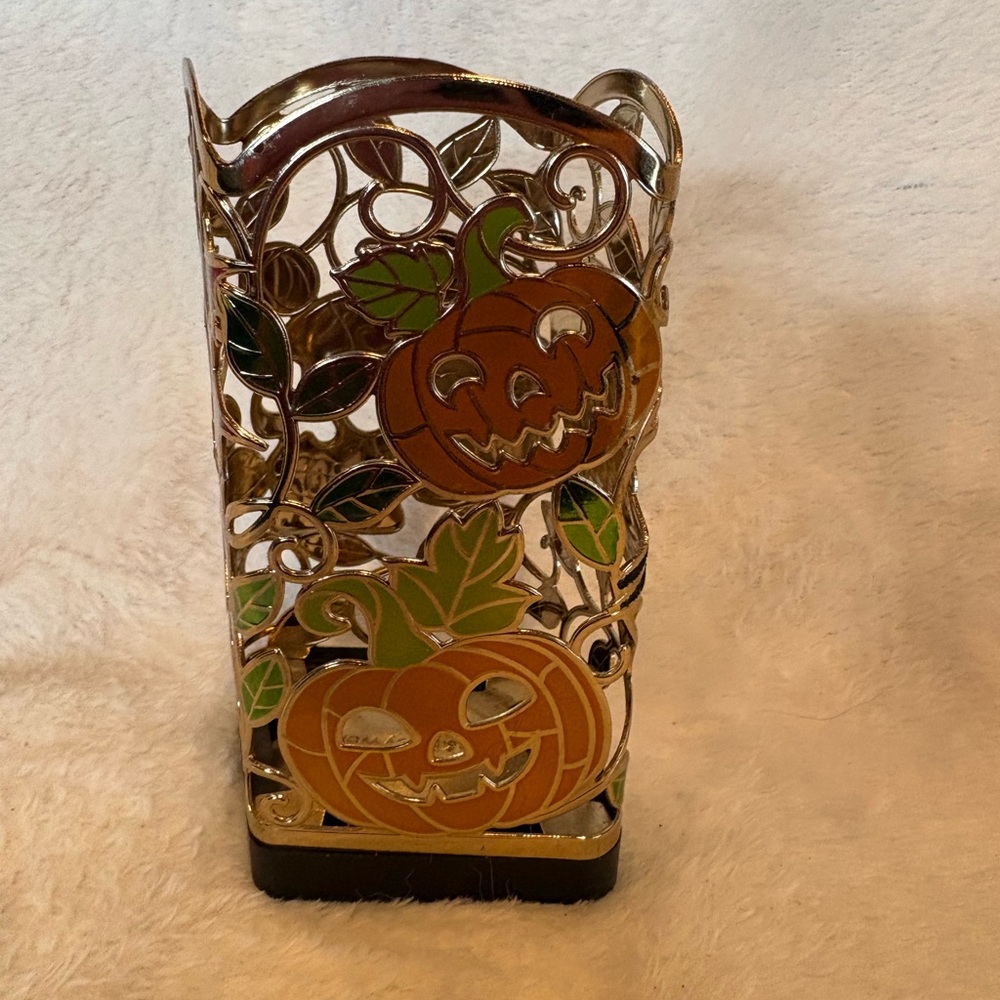 Halloween Pumpkin Metal foam soap holder bath and works